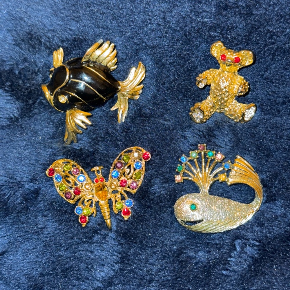 4 animal theme vtg brooches - Picture 1 of 12